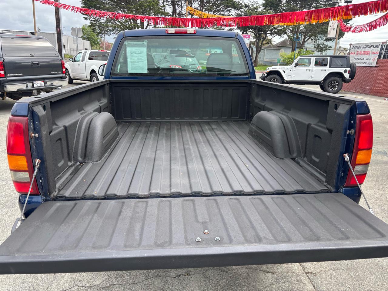 Chevrolet Silverado 1500 LS Long Bed 2WD 2002