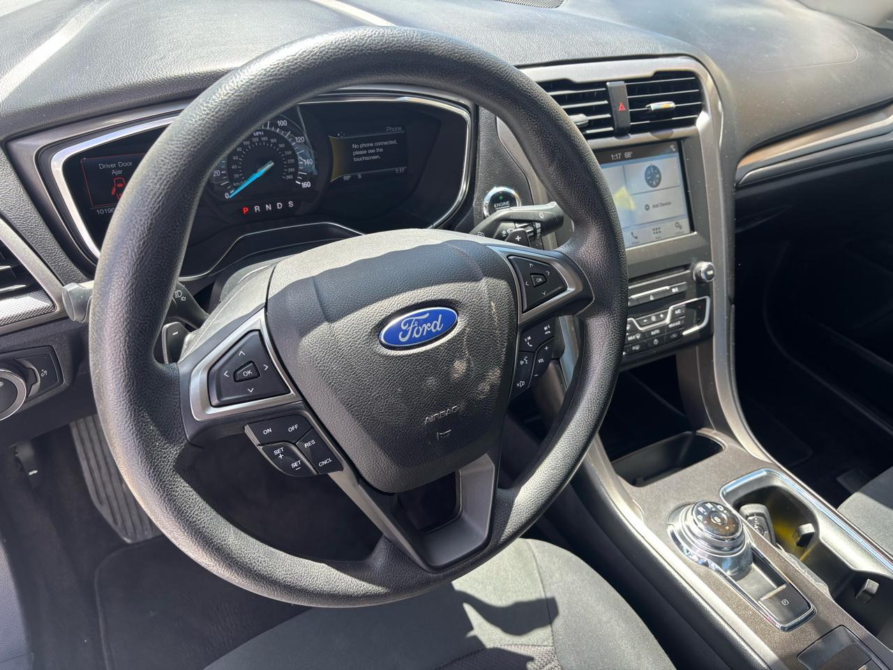 Ford Fusion SE 2017