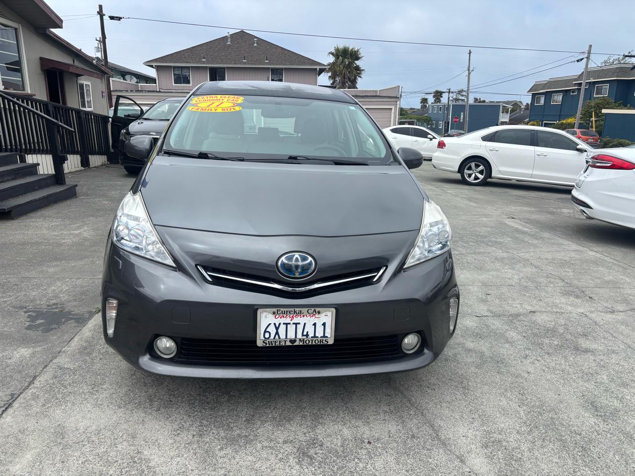 Toyota Prius V Five 2012