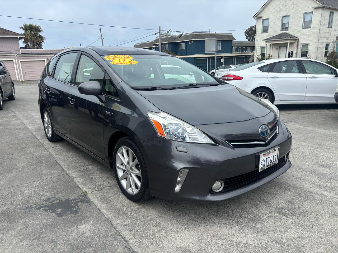 Toyota Prius V Five 2012