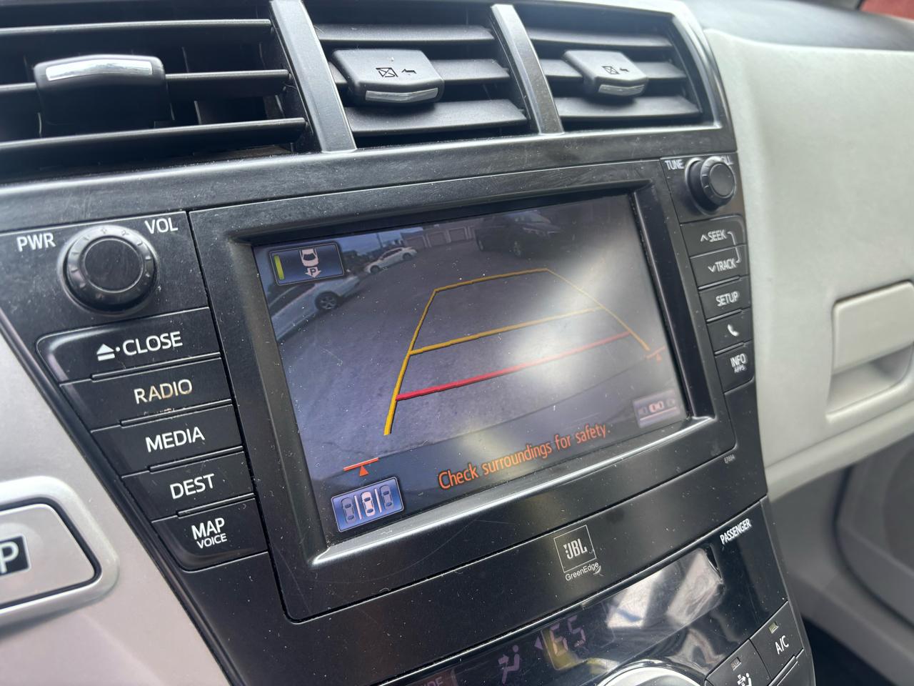 Toyota Prius V Five 2012