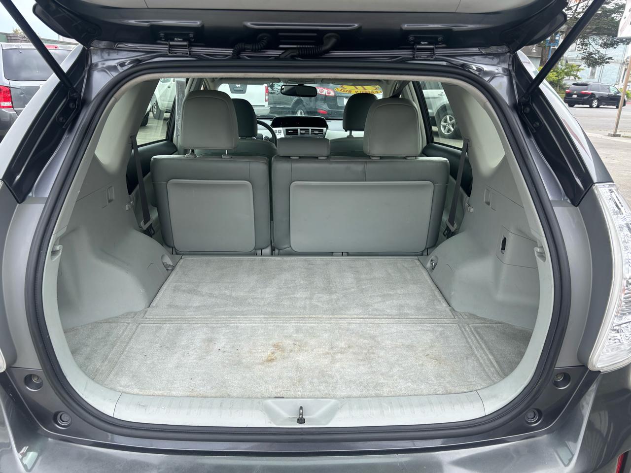 Toyota Prius V Five 2012
