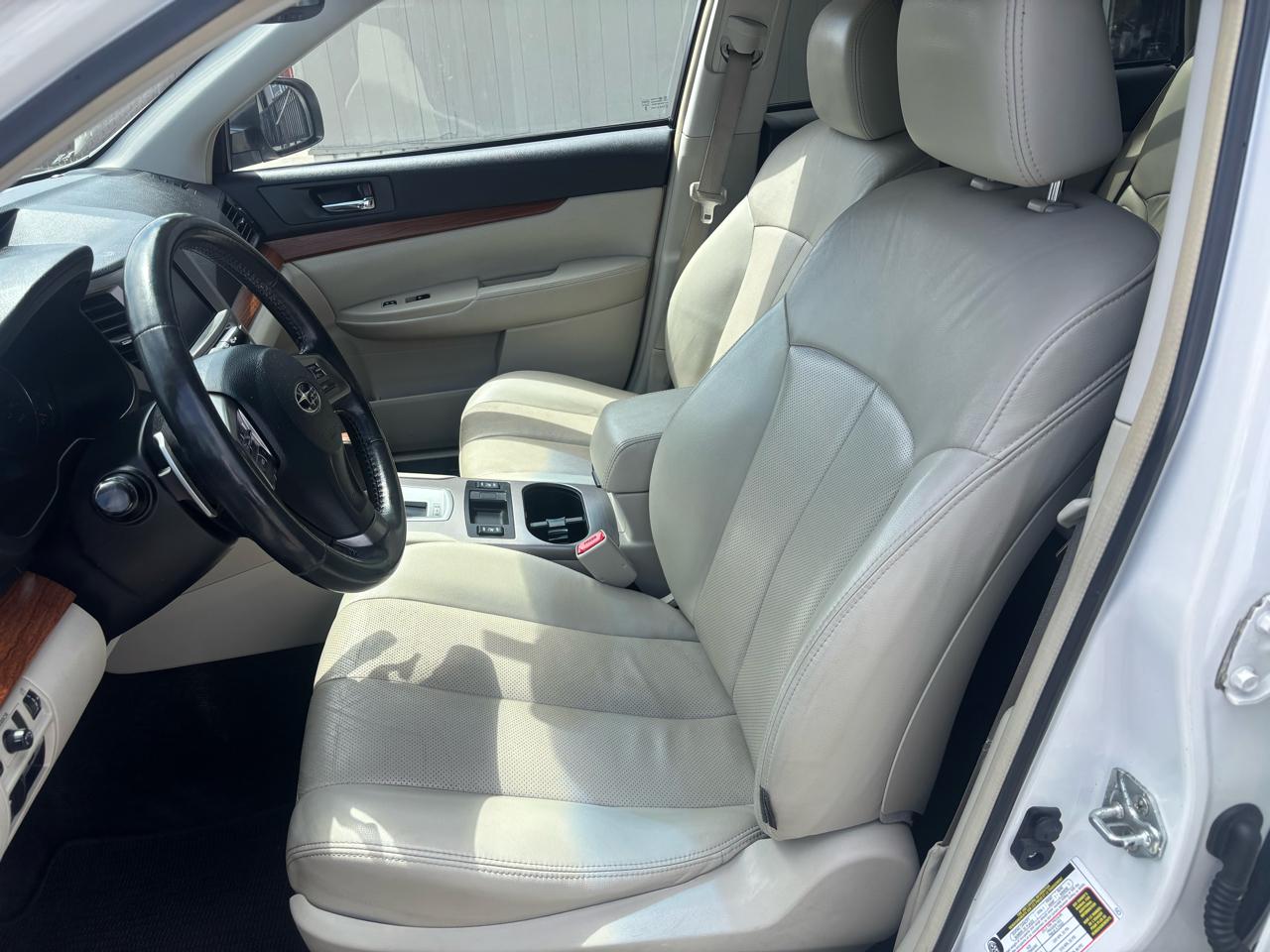 Subaru Outback 2.5i Limited 2013