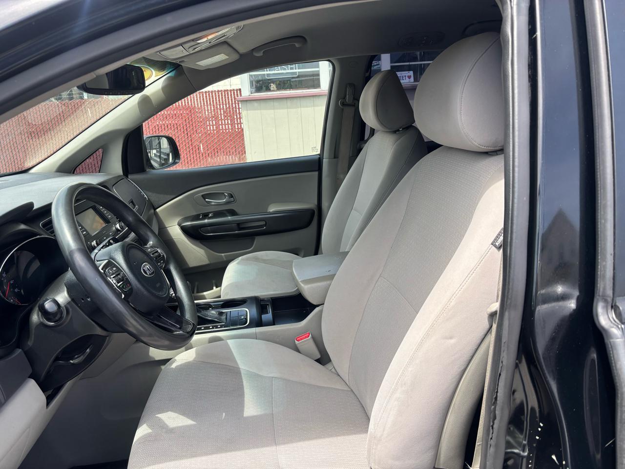 Kia Sedona L 2017