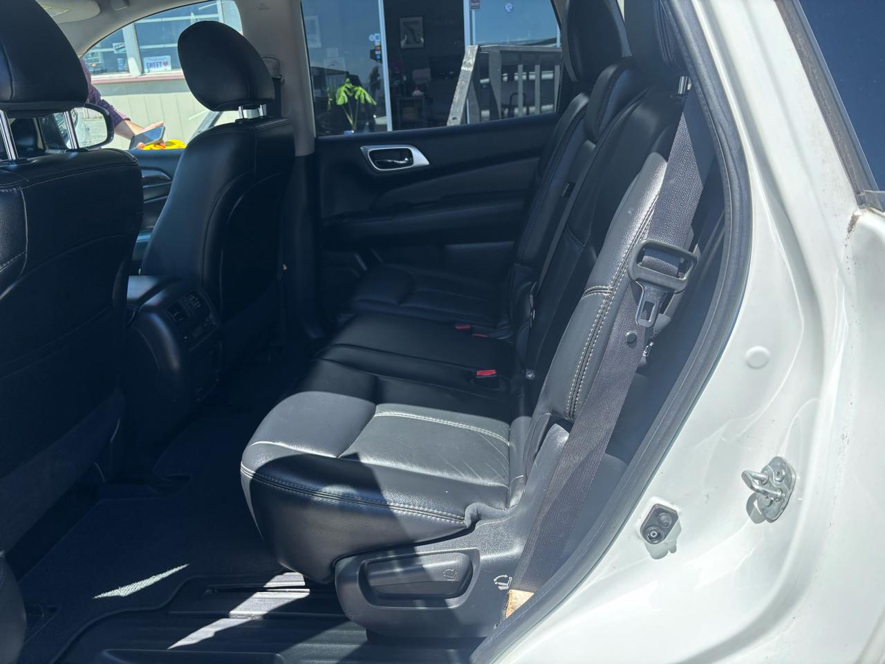 Nissan Pathfinder S 2WD 2016