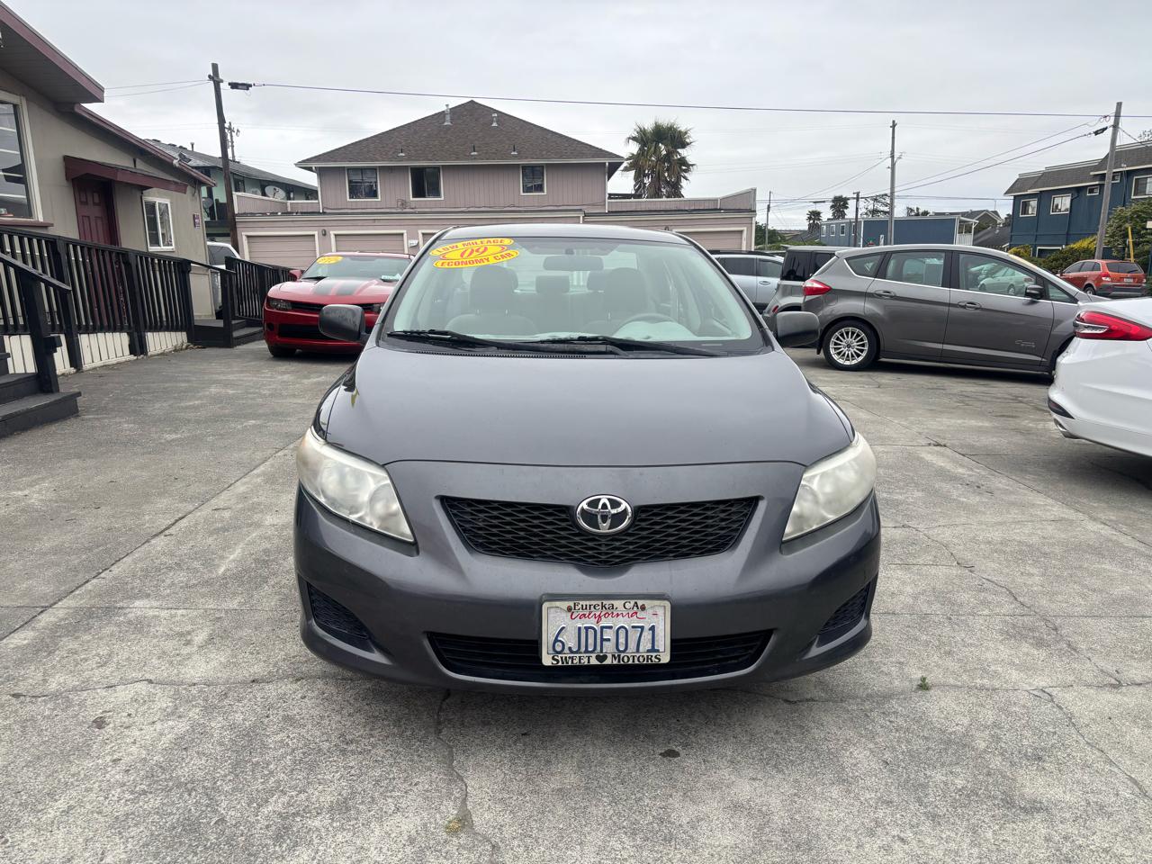 Toyota Corolla Base 5-Speed MT 2009