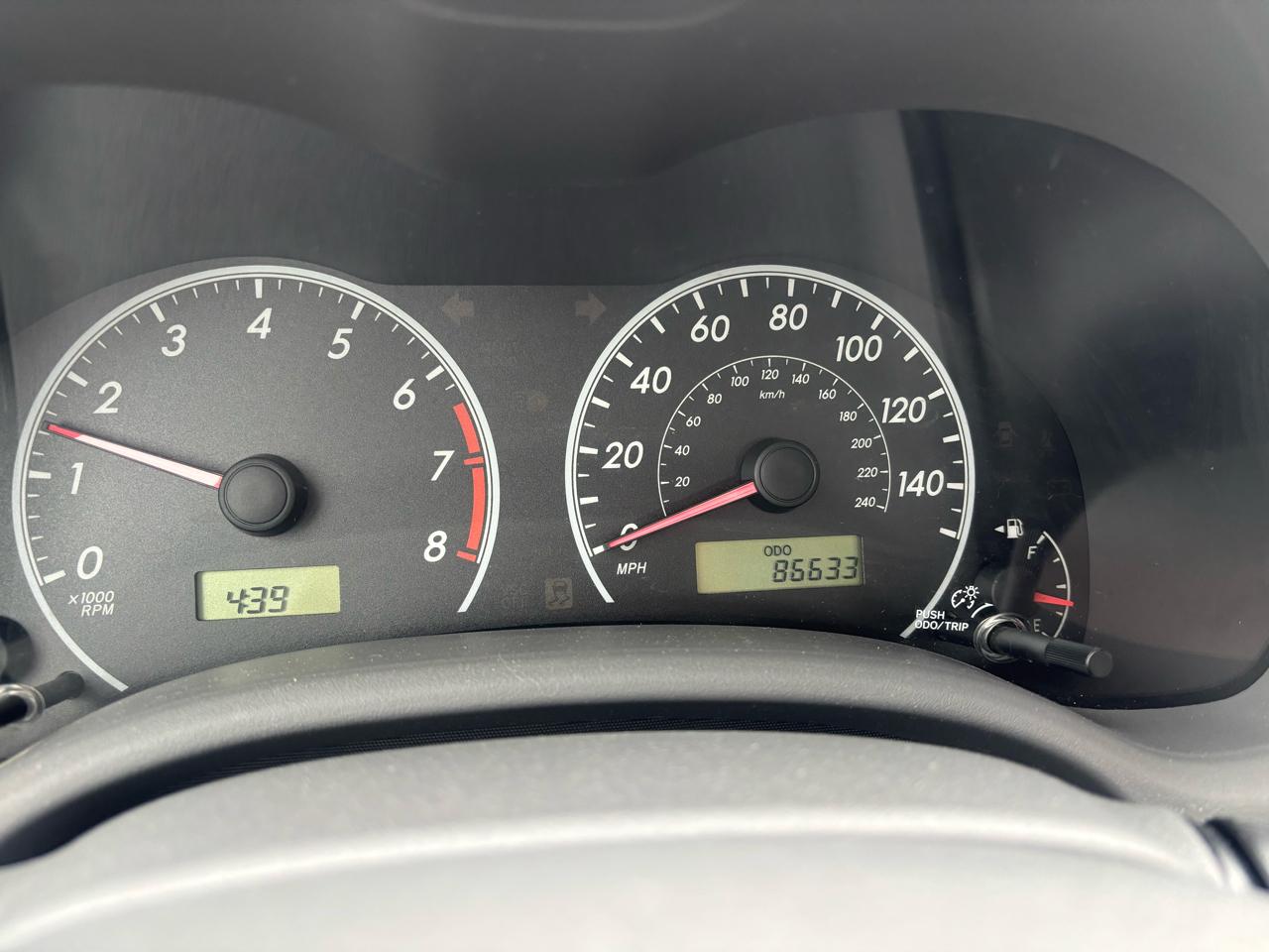 Toyota Corolla Base 5-Speed MT 2009