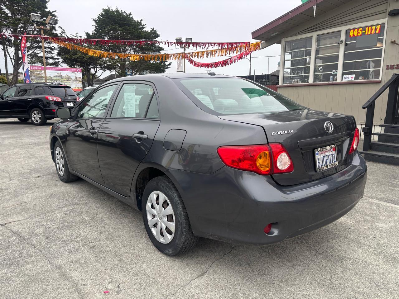 Toyota Corolla Base 5-Speed MT 2009