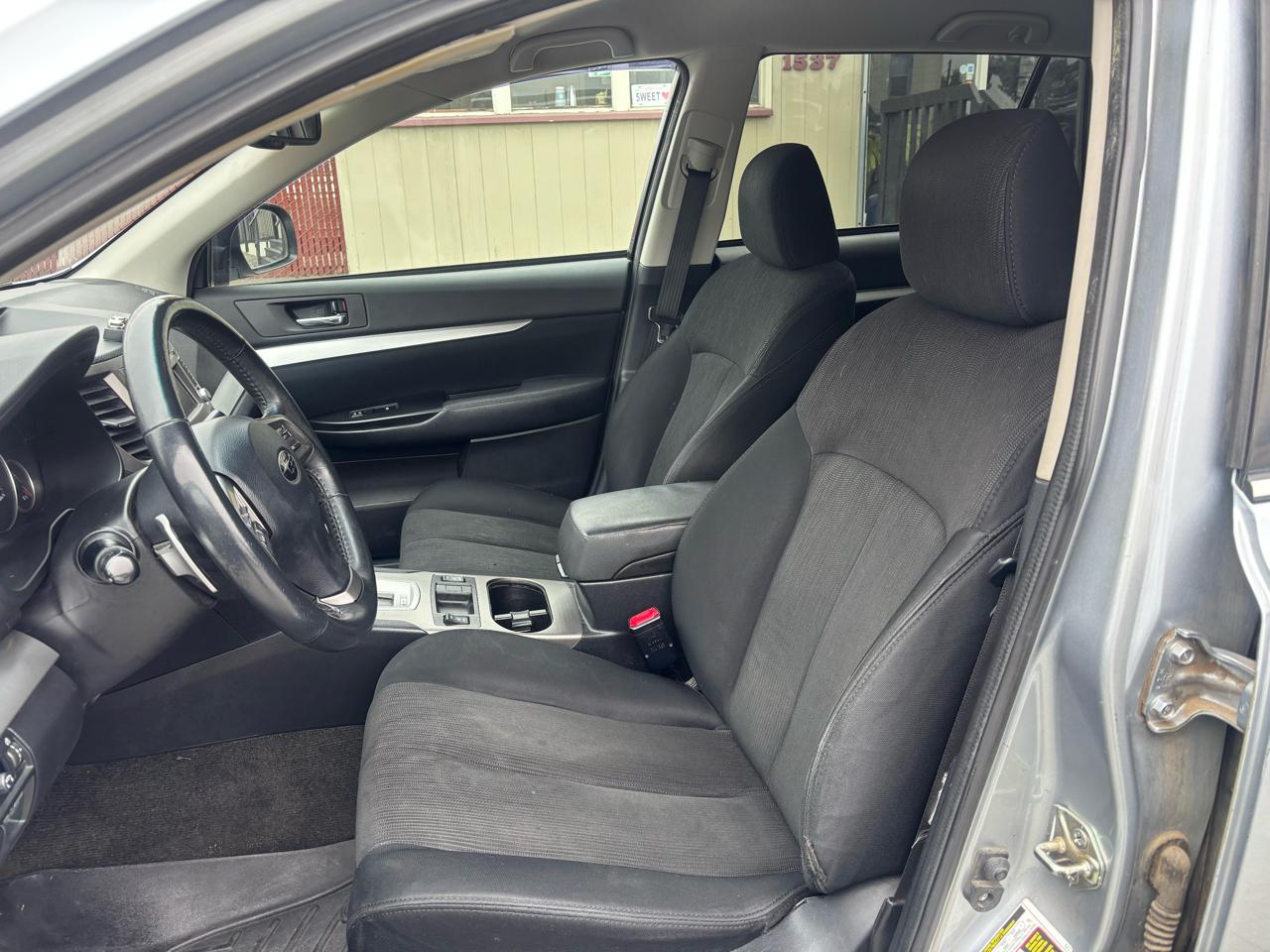 Subaru Outback 2.5i Premium 2014