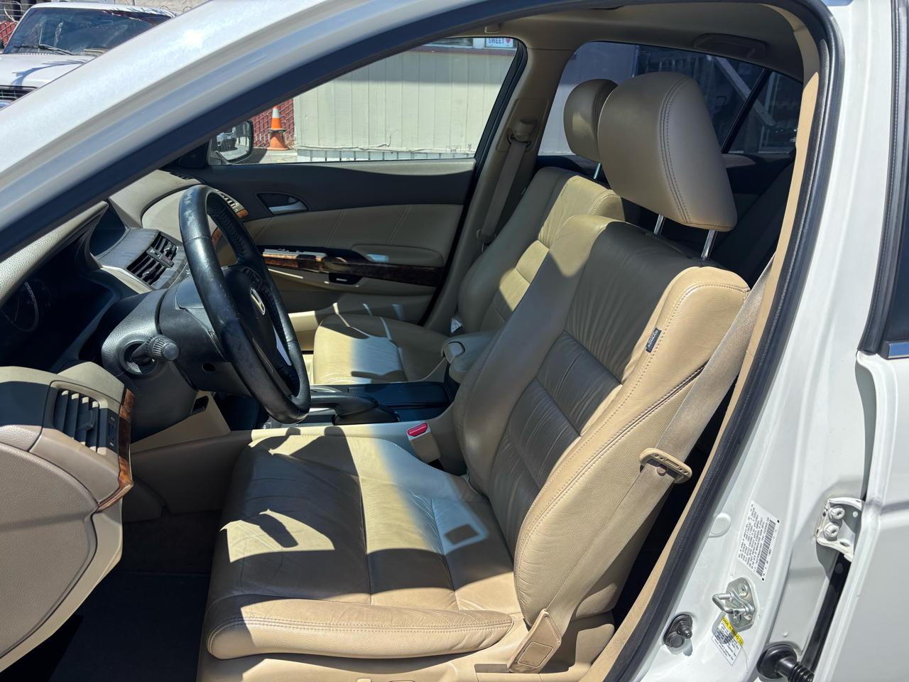 Honda Accord EX-L V-6 Sedan AT 2010