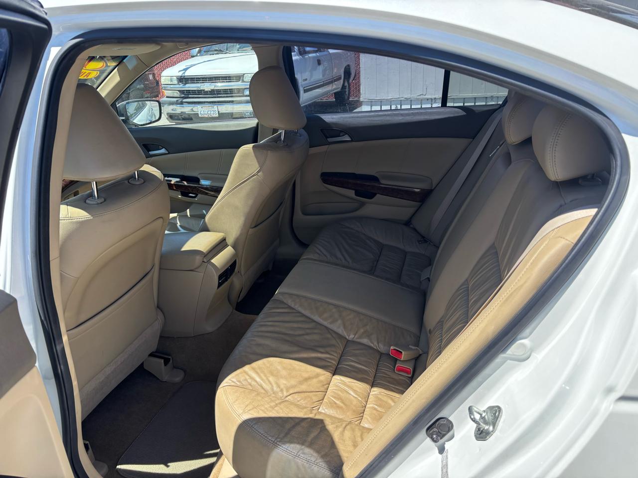 Honda Accord EX-L V-6 Sedan AT 2010