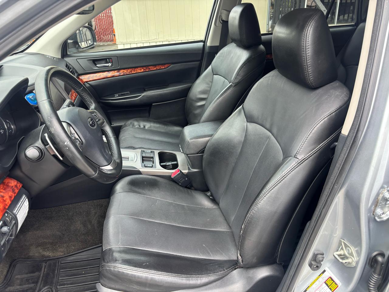 Subaru Outback 3.6R Limited 2012