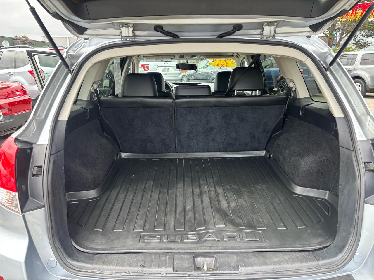 Subaru Outback 3.6R Limited 2012