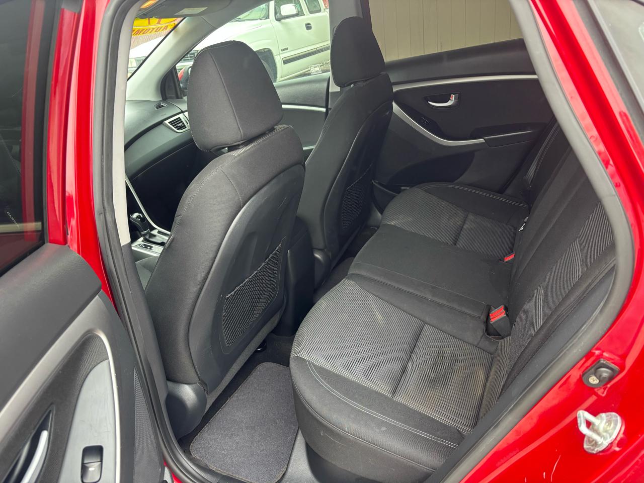 Hyundai Elantra GT A/T 2017