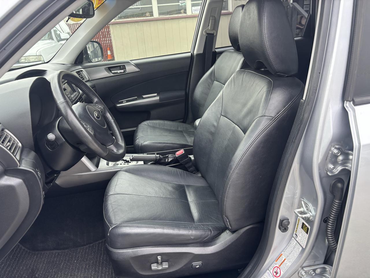 Subaru Forester 2.5X Limited 2012