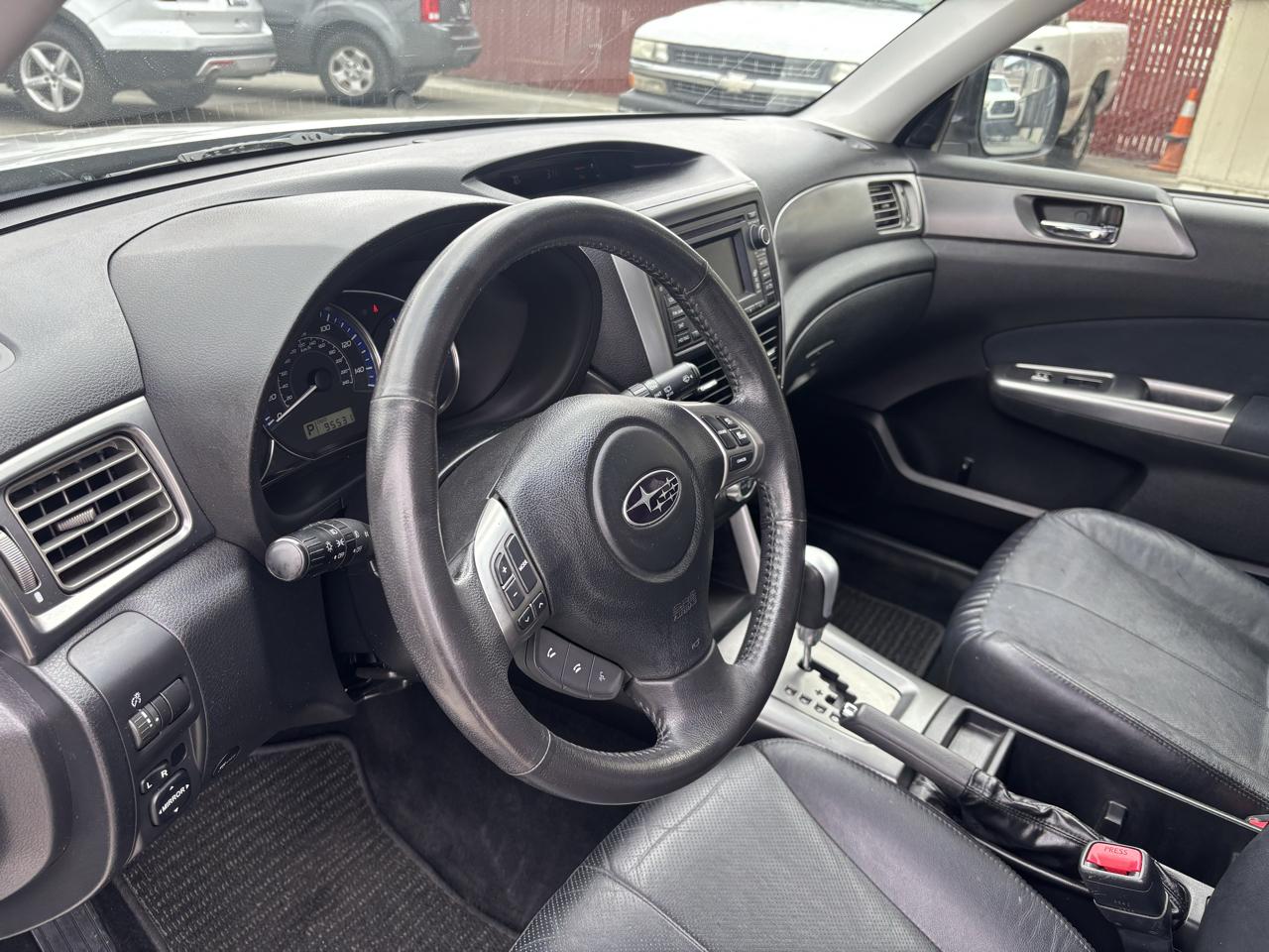 Subaru Forester 2.5X Limited 2012