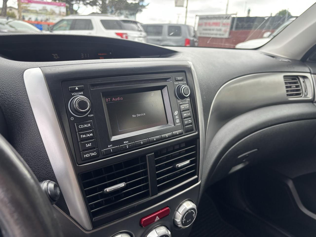 Subaru Forester 2.5X Limited 2012