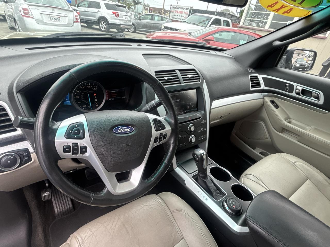 Ford Explorer XLT 4WD 2012