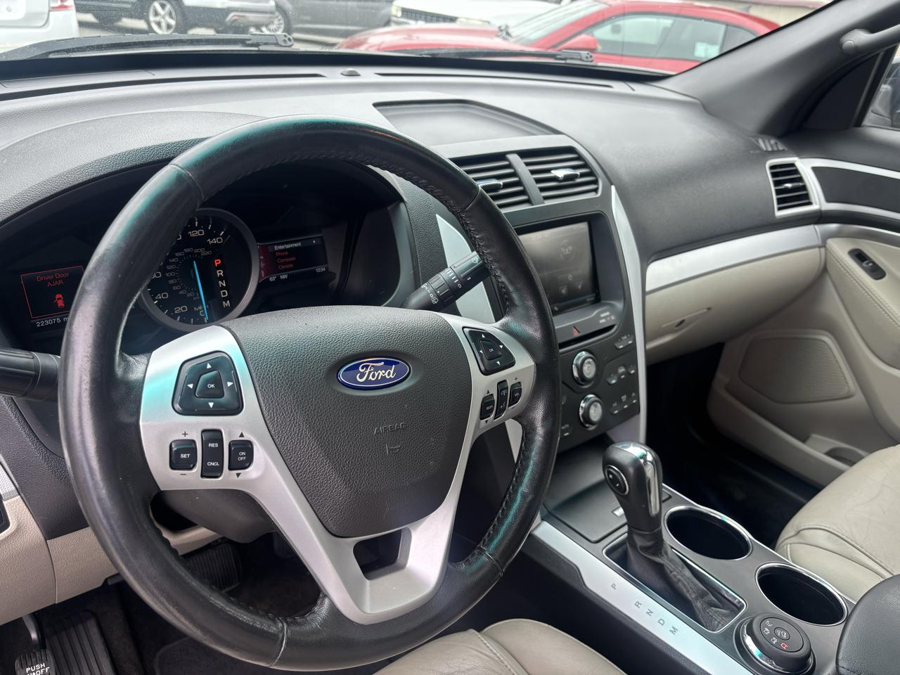 Ford Explorer XLT 4WD 2012