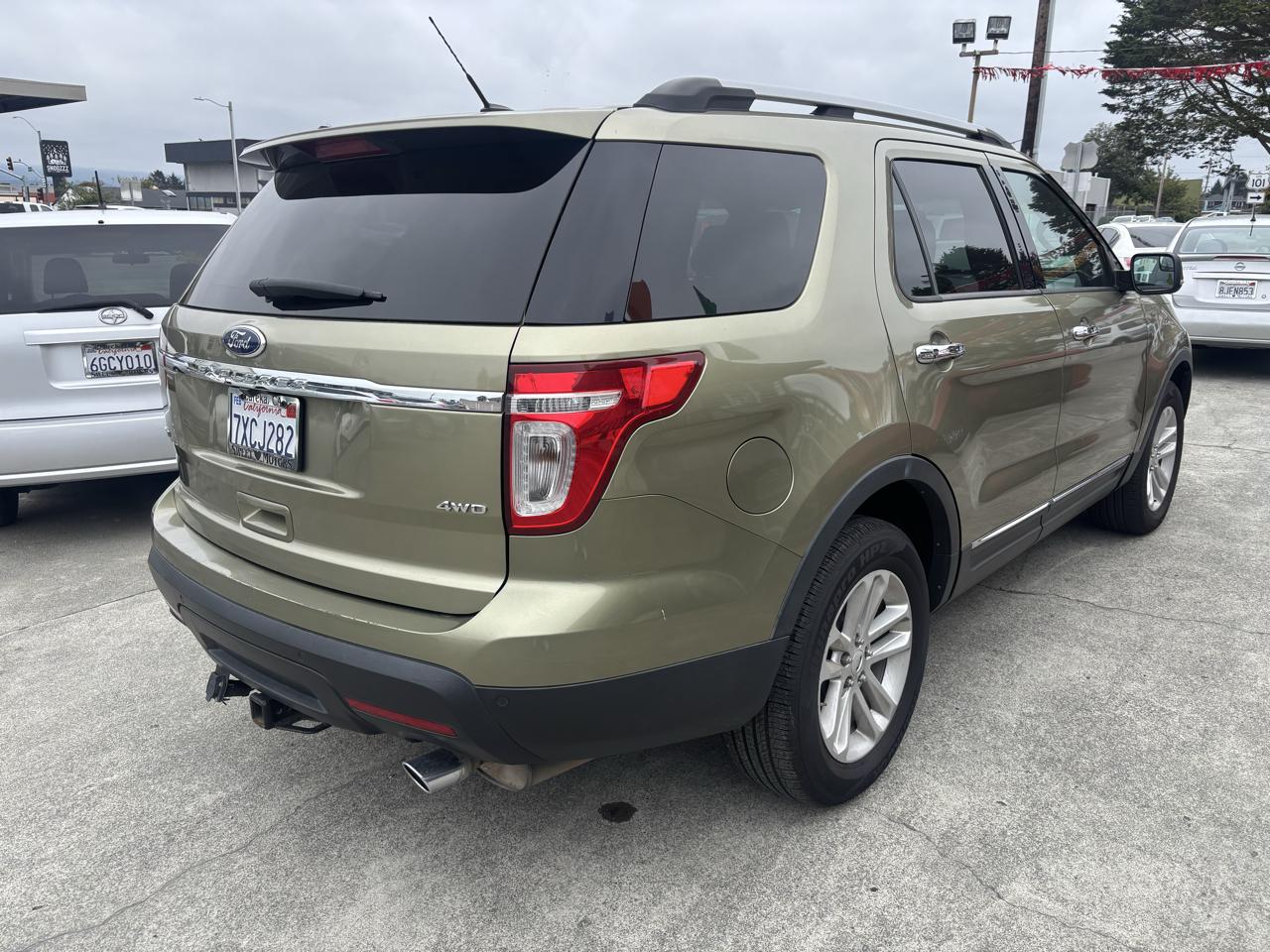 Ford Explorer XLT 4WD 2012