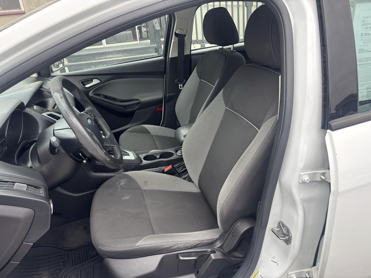 Ford Focus SE Sedan 2014