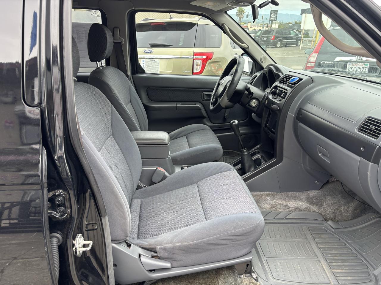 Nissan Frontier XE-V6 2002