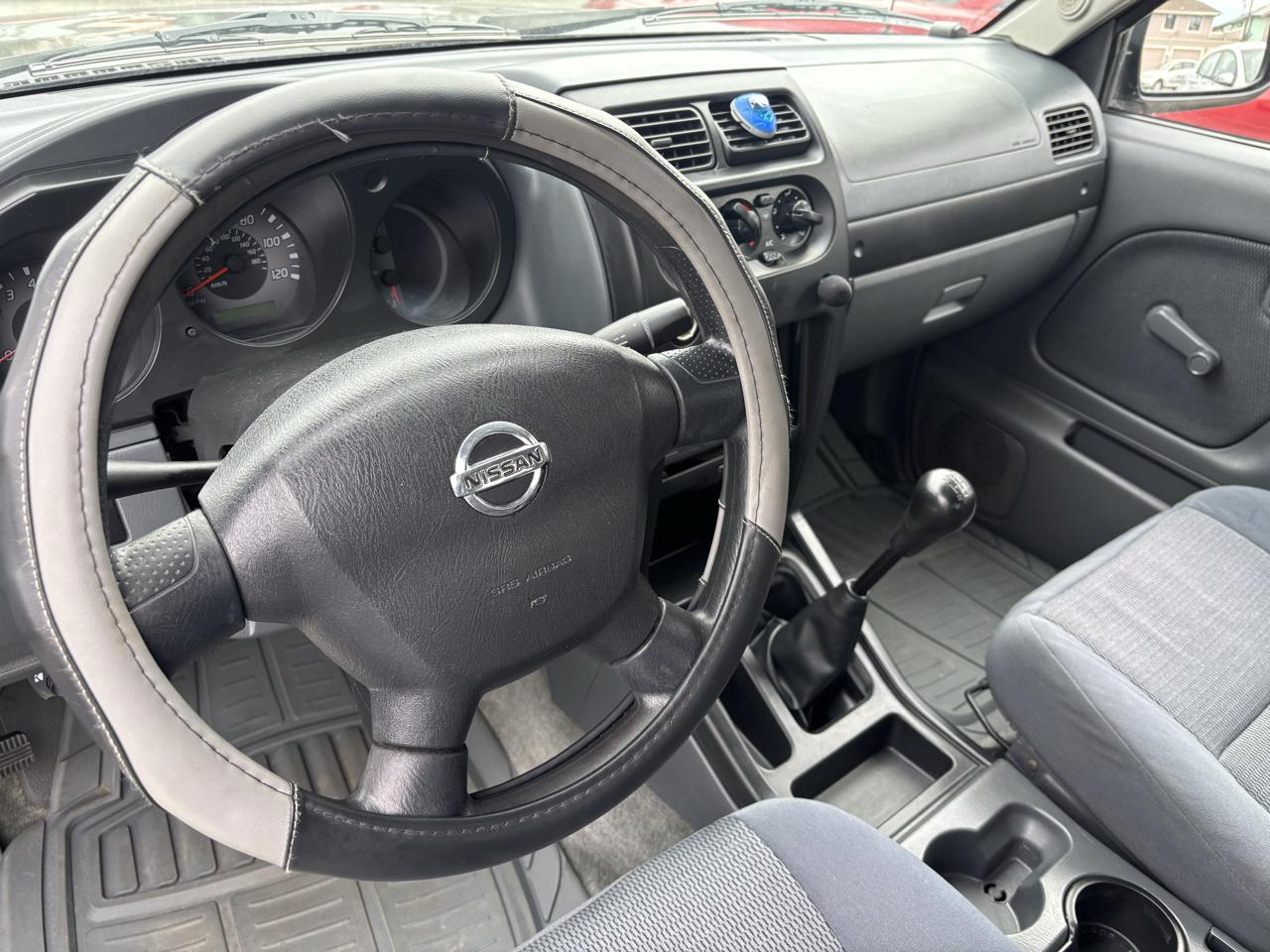 Nissan Frontier XE-V6 2002
