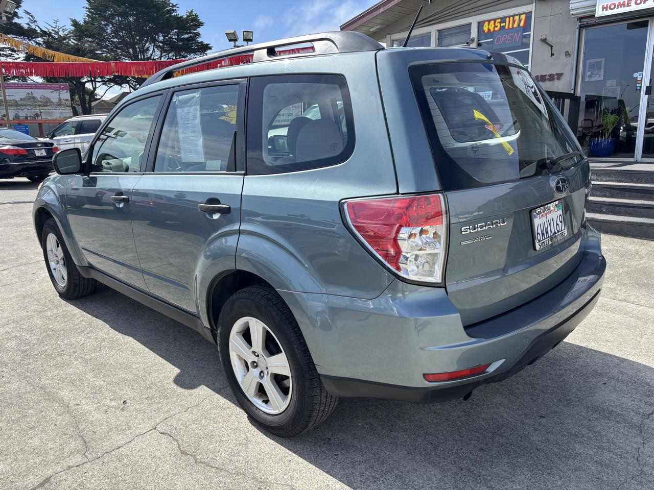 Subaru Forester 2.5X 2012