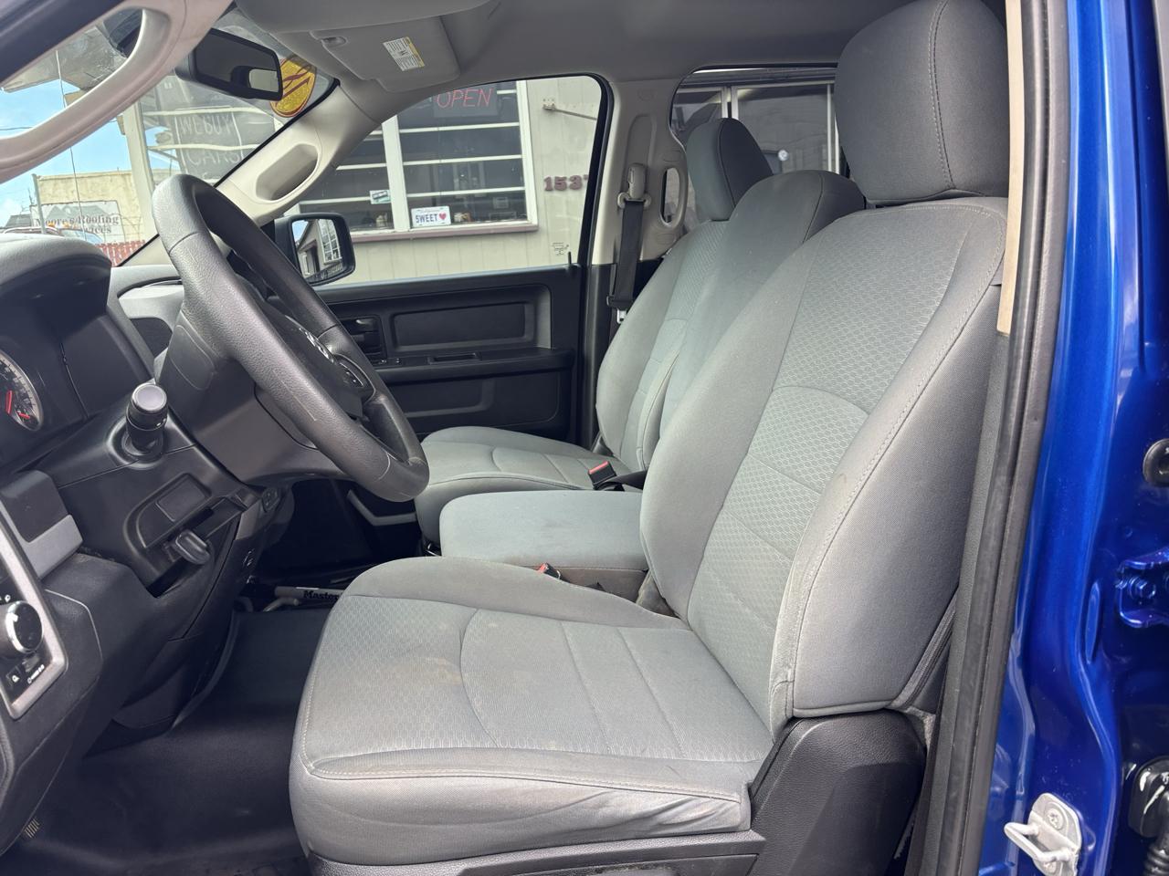 RAM 1500 Tradesman Quad Cab 4WD 2018