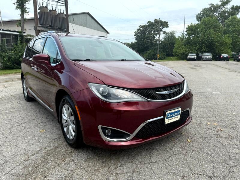 2018 Chrysler Pacifica Touring-L