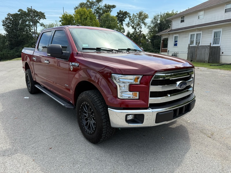 2017 Ford F-150 4WD SuperCab 145" XLT