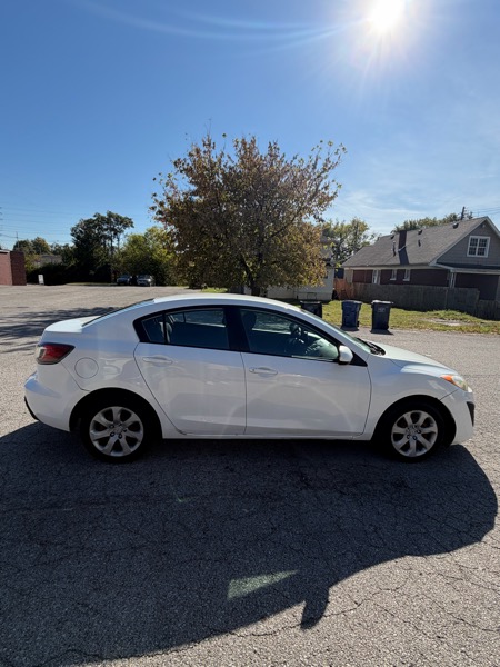 Mazda MAZDA3 i Sport 4-Door 2011 Mazda MAZDA3 i Sport 4-Door 2011