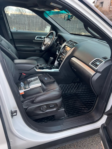 Ford Explorer XLT 4WD 2015