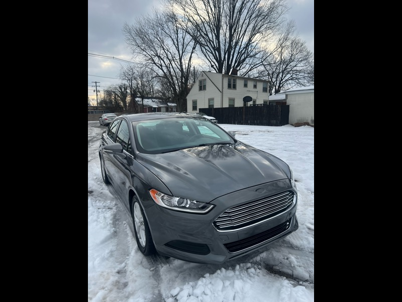 2014 Ford Fusion SE