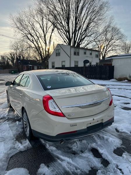 Lincoln MKS AWD 2015