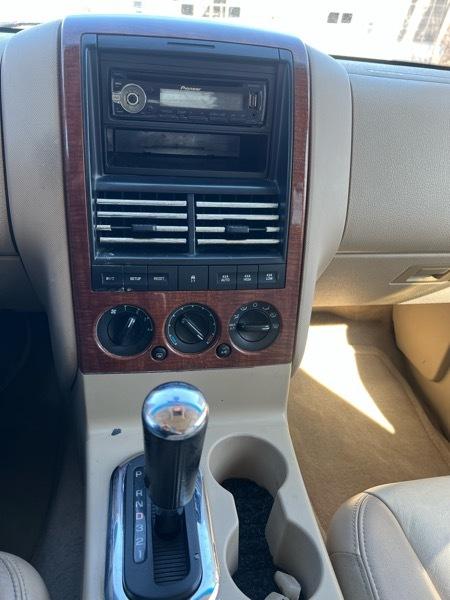 Ford Explorer Eddie Bauer 4.0L 4WD 2006