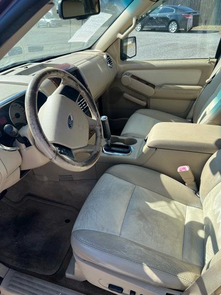 Ford Explorer Eddie Bauer 4.0L 4WD 2006