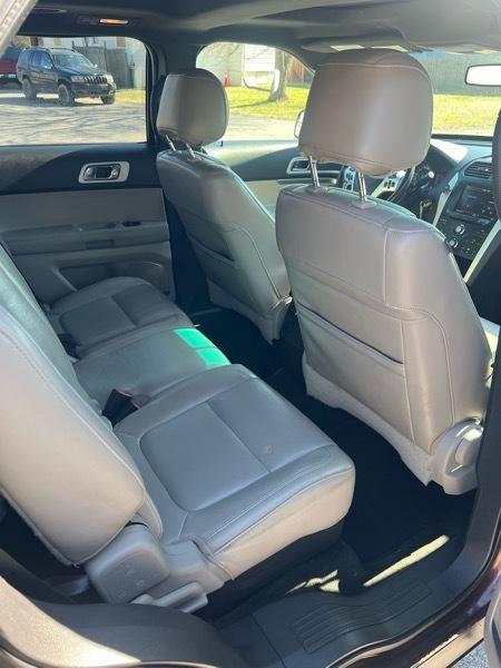 Ford Explorer 4dr XLT 4WD 2012