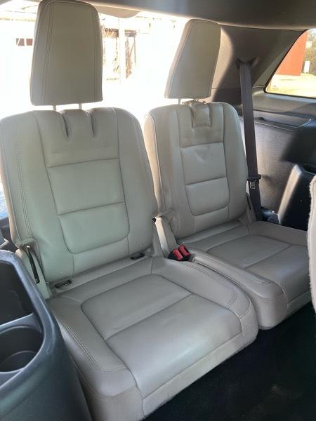 Ford Explorer 4dr XLT 4WD 2012