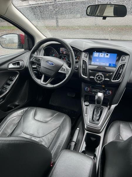 Ford Focus Titanium Hatch 2016
