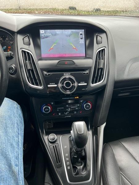 Ford Focus Titanium Hatch 2016