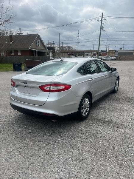 Ford Fusion S 2015
