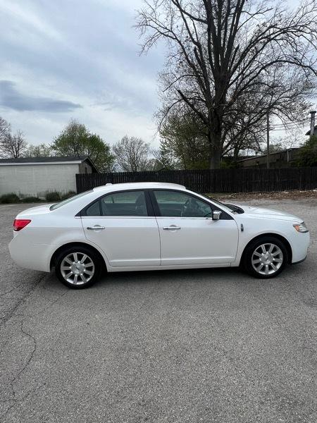 Lincoln MKZ FWD 2010