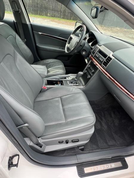 Lincoln MKZ FWD 2010