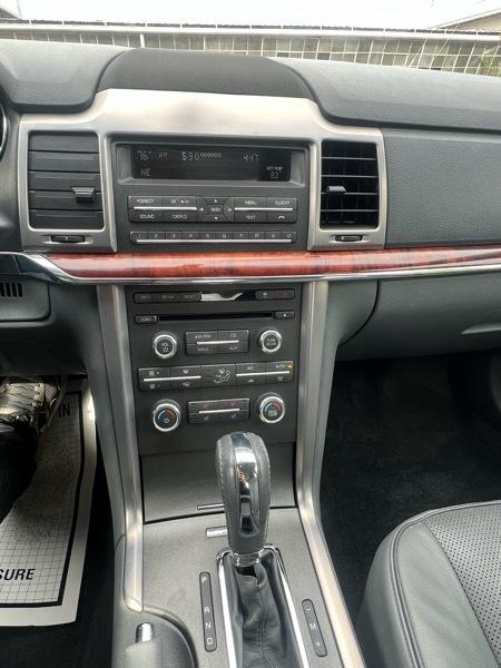 Lincoln MKZ FWD 2010