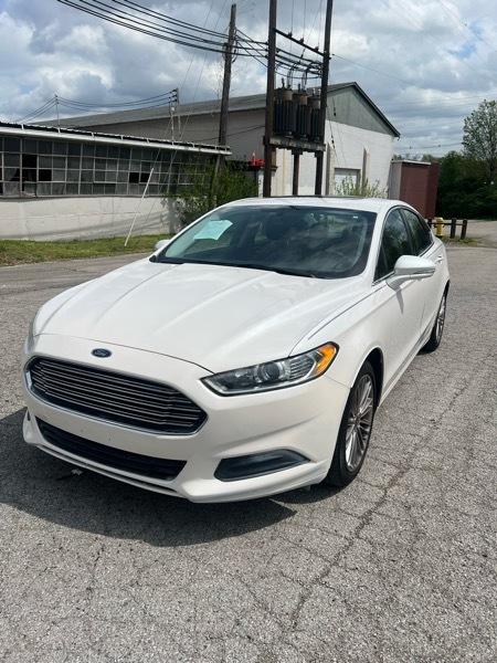 Ford Fusion SE 2016
