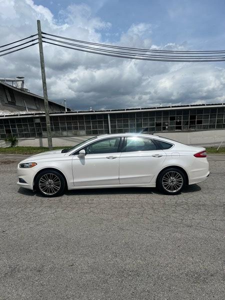 Ford Fusion SE 2016