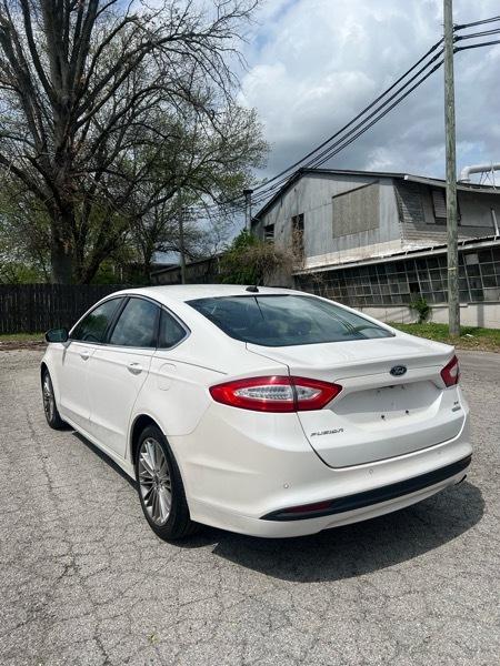 Ford Fusion SE 2016