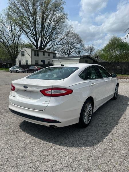 Ford Fusion SE 2016