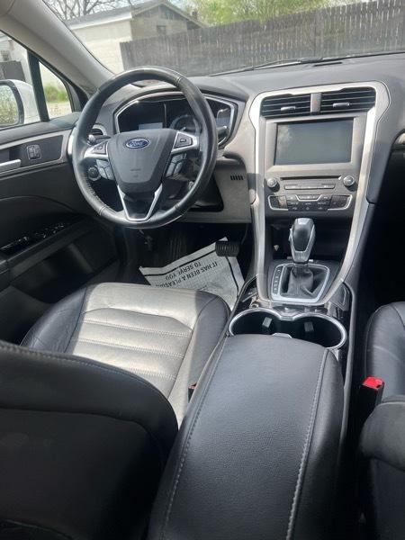 Ford Fusion SE 2016